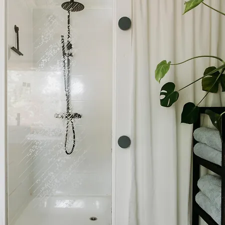 Familie Buitenhuys Cozy With Bathtub, Sauna, Play Elements And Big Garden Schayk