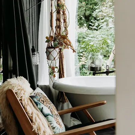 Familie Buitenhuys Cozy With Bathtub, Sauna, Play Elements And Big Garden Ferienhaus