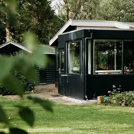Familie Buitenhuys Cozy With Bathtub, Sauna, Play Elements And Big Garden * Schayk