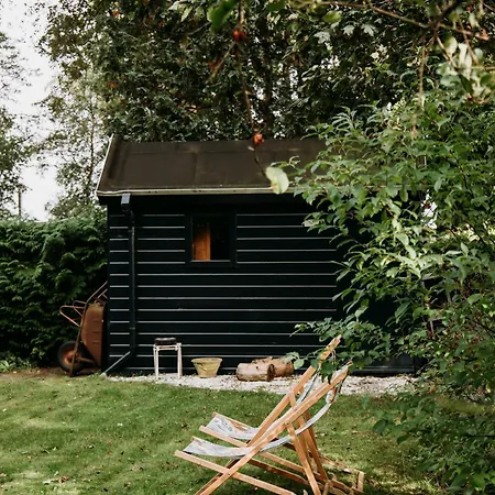 Familie Buitenhuys Cozy With Bathtub, Sauna, Play Elements And Big Garden Ferienhaus Schayk