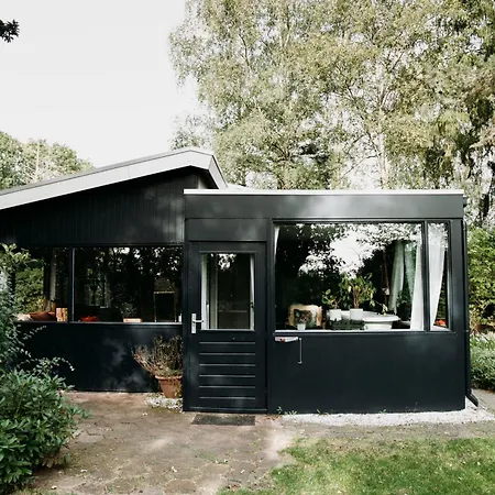 Familie Buitenhuys Cozy With Bathtub, Sauna, Play Elements And Big Garden Holiday home *