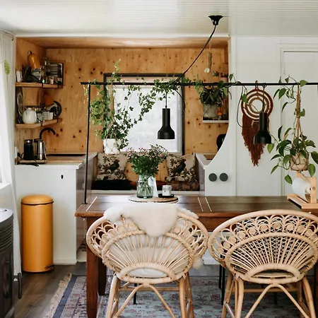 Familie Buitenhuys Cozy With Bathtub, Sauna, Play Elements And Big Garden Ferienhaus